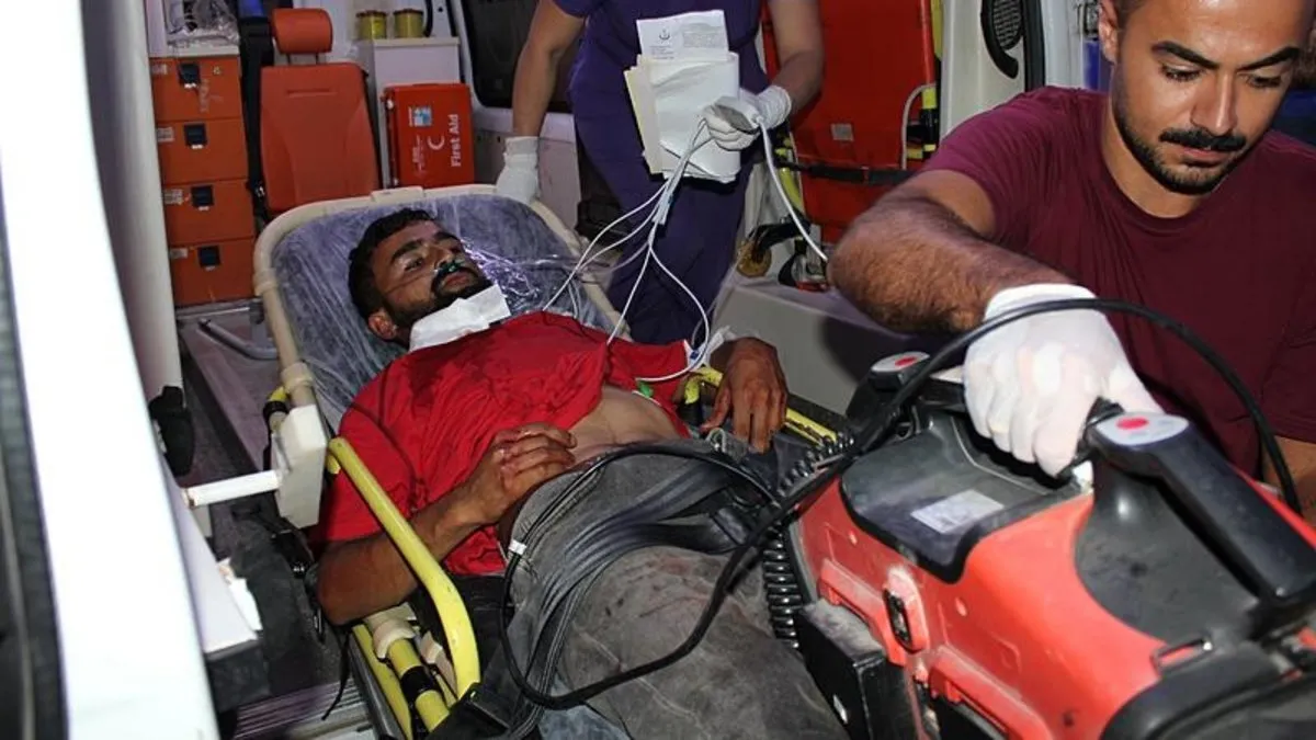 Aksaray'da silahlı saldırı: 1 ölü, 2 yaralı Aksaray'da silahlı saldırı: 1 ölü, 2 yaralı