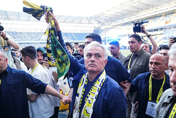 SON DAKİKA FENERBAHÇE HABERİ: Mourinho için bomba iddia! Premier Lig’e mi dönecek?