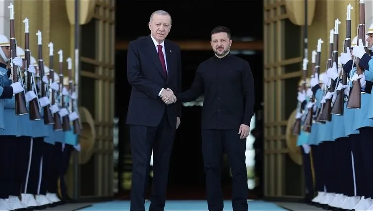 Yunan basınından itiraf: Başkan Erdoğan’ın hamleleri Atina’yı gölgede bıraktı! Gözler Türkiye Fransa ortaklığında