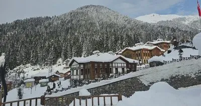 Rize’nin turizm merkezi Ayder Yaylası’nda kar 1 metreyi aştı #rize
