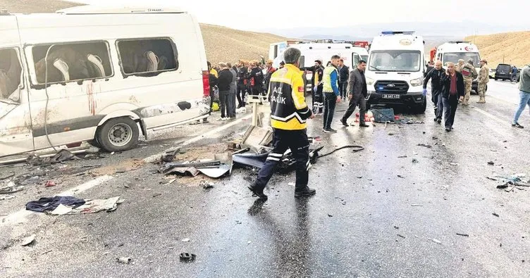 Van’da trafik faciası: 7 ölü 12 yaralı