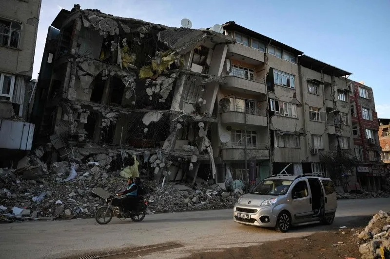Türkiye’nin en uzun gecesi 6 Şubat: 105 saniyede 53 bin canımız gitti!