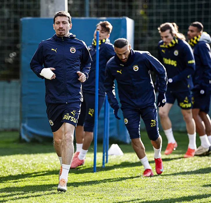 Son dakika haberi: Fenerbahçe ezeli rakibinin kapısını çaldı! Takas teklifi de masada...