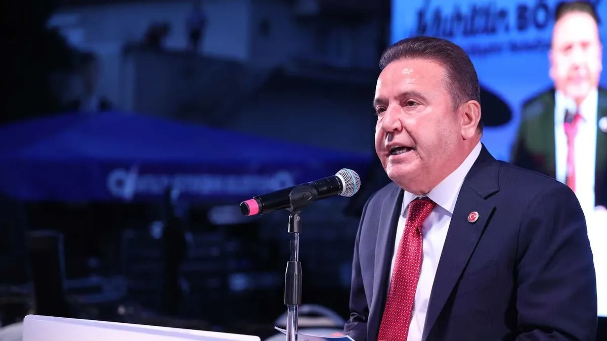 SON DAKİKA | Muhittin Böcek'in gelini Zuhal Böcek gözaltına alındı