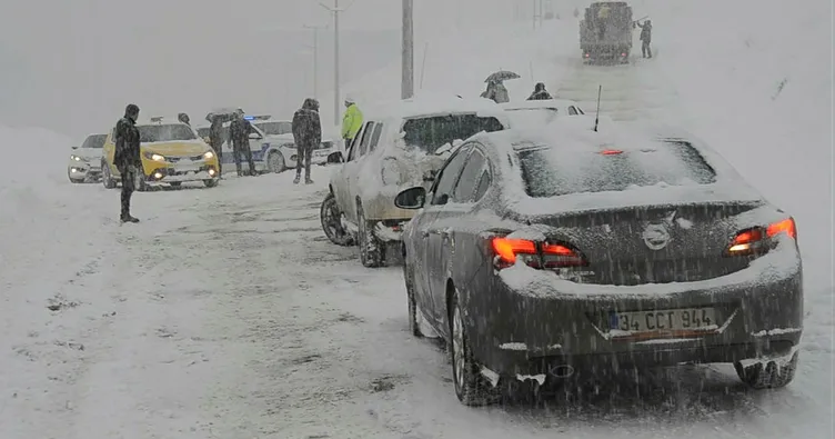 Muş’ta 261 köy yolu ulaşıma kapandı