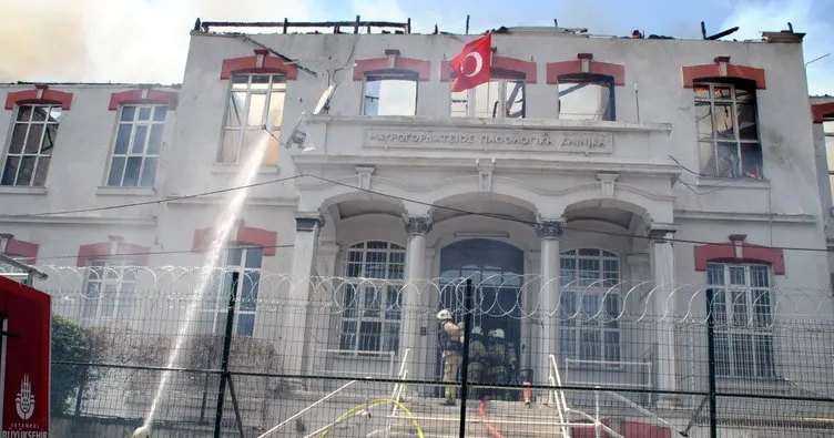 269 yıllık Balıklı Rum Hastanesi ikinci kez yandı