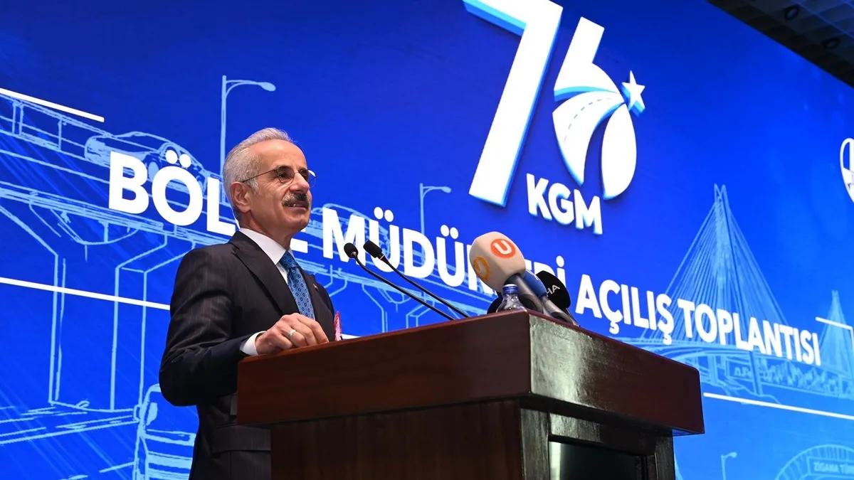 Bakan Uraloğlu açıkladı: Bölünmüş yolda hedef 38 bin kilometre! Bakan Uraloğlu açıkladı: Bölünmüş yolda hedef 38 bin kilometre!