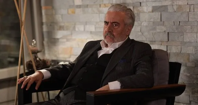 EDHO’ya ’Ağa Dayı’ olarak dahil olan Uğur Yücel: Gençler benden hızlı koşabilir ama ben kısa yollara hakimim