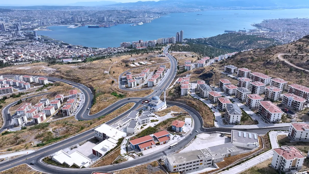 Üzerinden 6 yıl geçti! İzmir'de deprem sonrası büyük dönüşüm: Bakan Kurum'dan Bayraklı paylaşımı