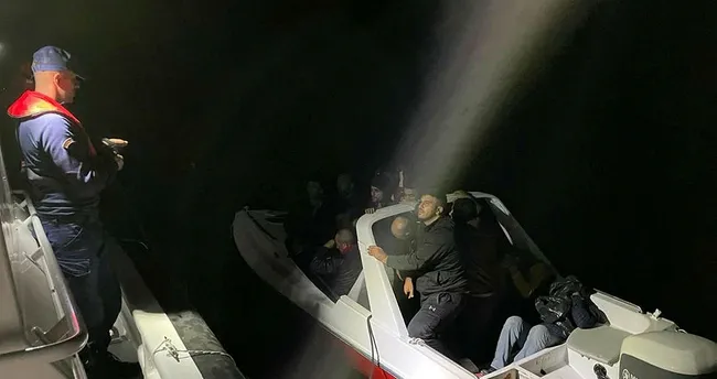 Muğla açıklarında 60 düzensiz göçmen kurtarıldı Muğla açıklarında 60 düzensiz göçmen kurtarıldı