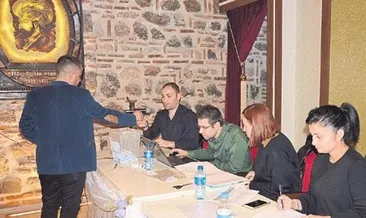 Kurayı çektiler pazara koştular