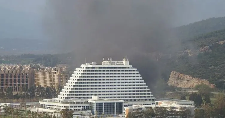 İzmir’de otel yangını