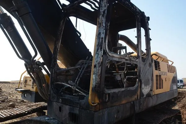 siverek te iki is makinasinin