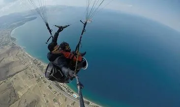 3 bin 500 metrede yamaç paraşütü keyfi