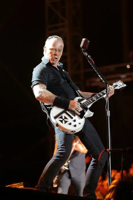 Metallica İstanbul’da  bir kez daha coşturdu