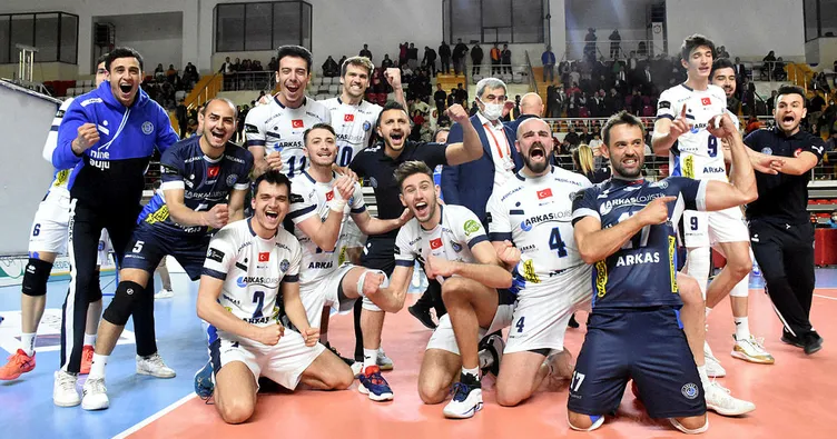 Kupa Voley’de şampiyon Arkas Spor oldu