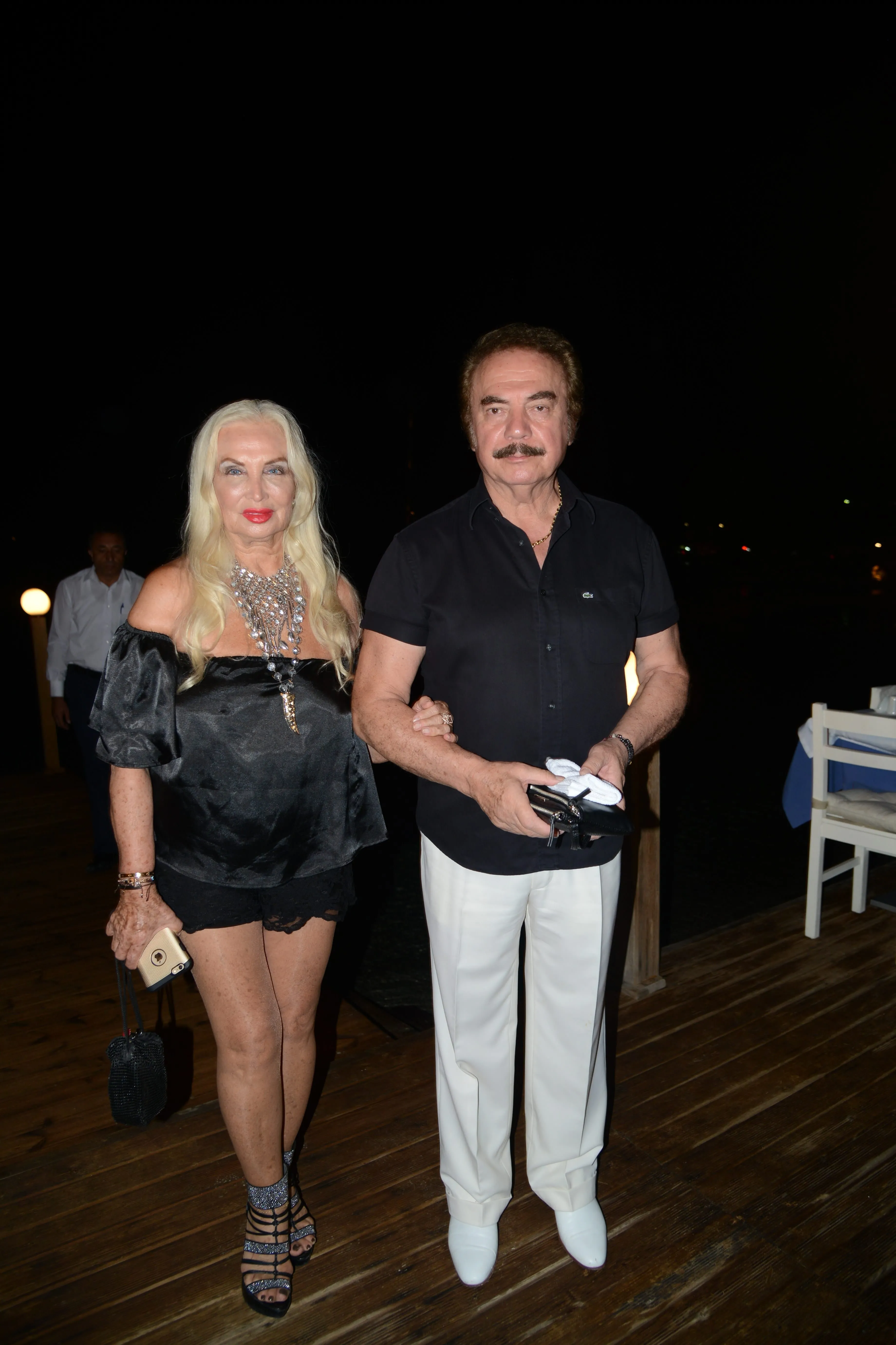 Orhan Gencebay Ile Sevim Emre Kaza Gecirdi Son Dakika Magazin Haberleri