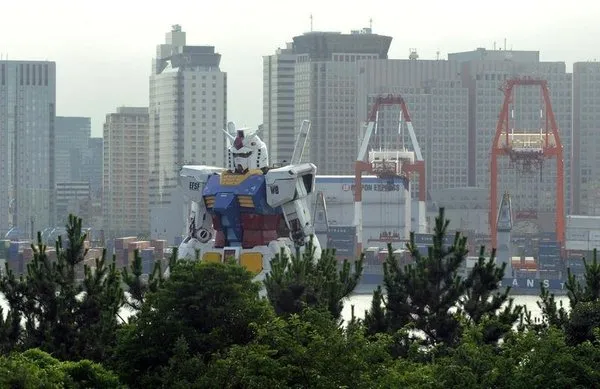 Tokyo'nun göbeğinde bir robot