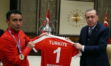 Cumhurbaşkanı Erdoğan ’sporun kahramanlarını’ kabul etti
