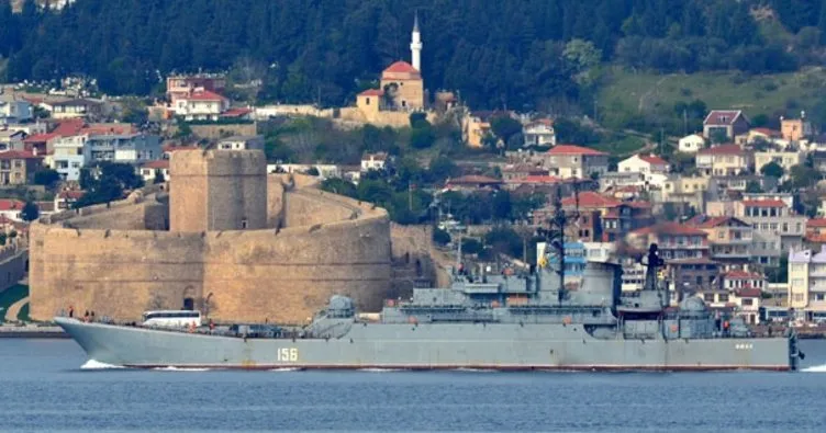 Rus askeri gemisi Çanakkale Boğazı’ndan böyle geçti