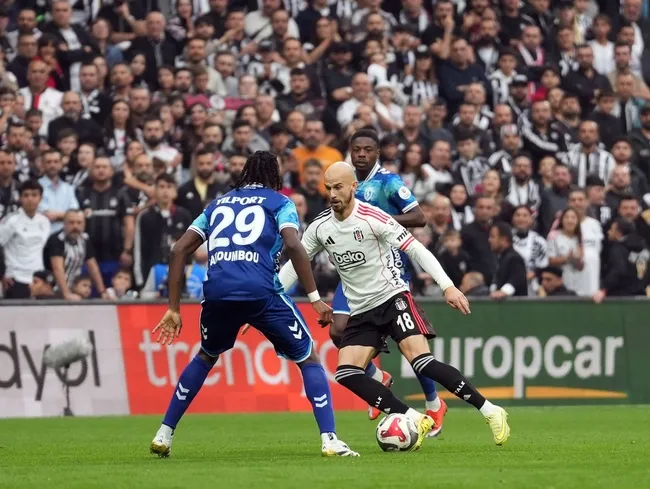 canli-besiktas-samsunspor-deplasmaninda-ilk-11ler-belli-oldu-1776583922552.jpg