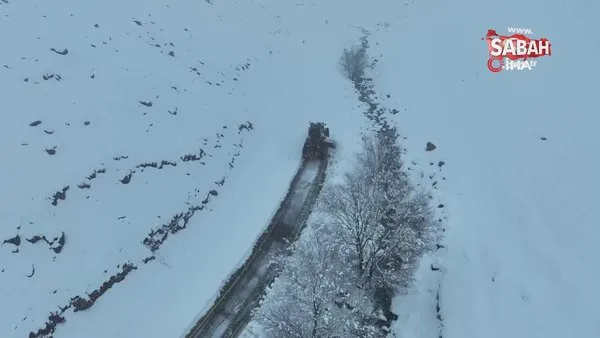 Ağrı’da yüksek bölgelerde bulunan köylerde evler kar altında kaldı | Vidseo