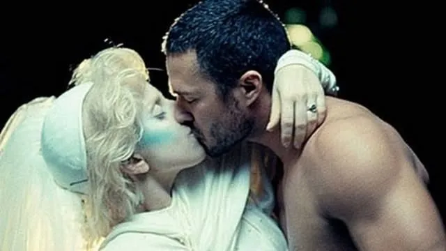 Lady Gaga ilk kez sevgilisini anlattı