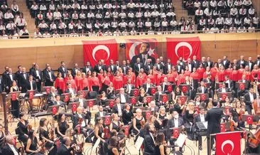 1500 kişilik korodan Cumhuriyet konseri