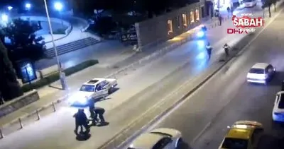 İzmir’de alkollü sürücünün polisi 400 metre kaputta taşıdığı anlar kamerada!