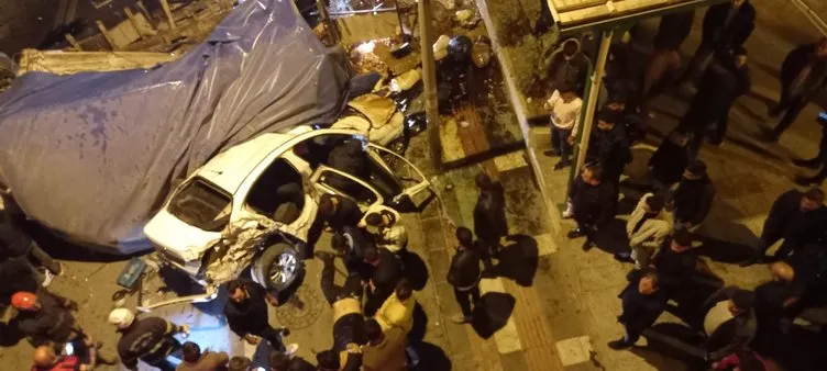 Şanlıurfa’da feci kaza! Freni boşalan kamyonet 7 aracı önüne katıp üst geçitten uçtu: 3 ölü 26 yaralı!