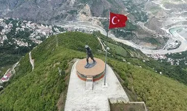 Türkiye’nin en büyük Atatürk Heykeli turizme açıldı
