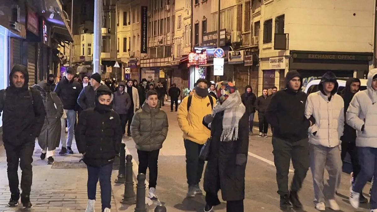 SON DAKİKA | Türkiye Filistin için ayakta! İstanbul’da büyük Gazze yürüyüşü SON DAKİKA | Türkiye Filistin için ayakta! İstanbul’da büyük Gazze yürüyüşü