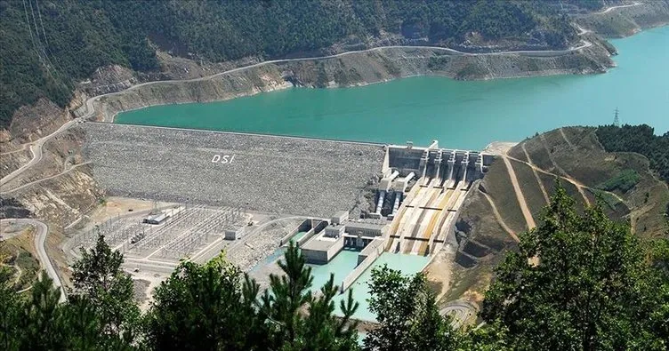 Bakan Yumaklı: Çoruh Nehri’ne kurulu 4 barajdan 42,1 milyar kilovatsaat enerji üretildi