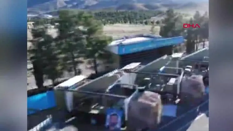 İran, yeni füze kentinin tanıtımını yaptı