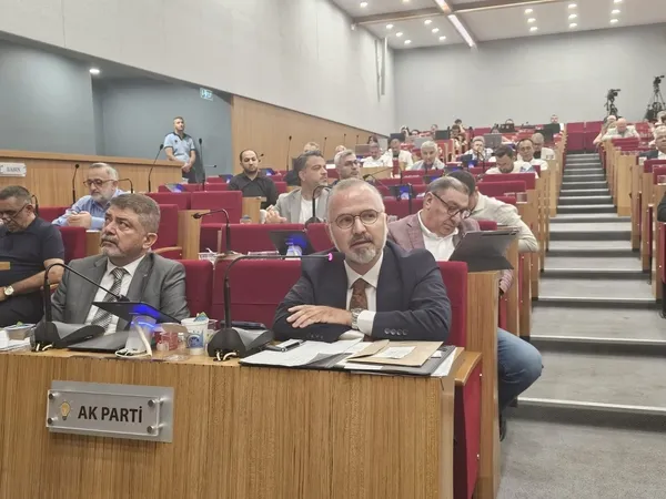izbanin-90-dakikadan-cikarilmasina-ak-parti-grup-baskanvekili-yildizdan-sert-tepki-1755350782655.jpg