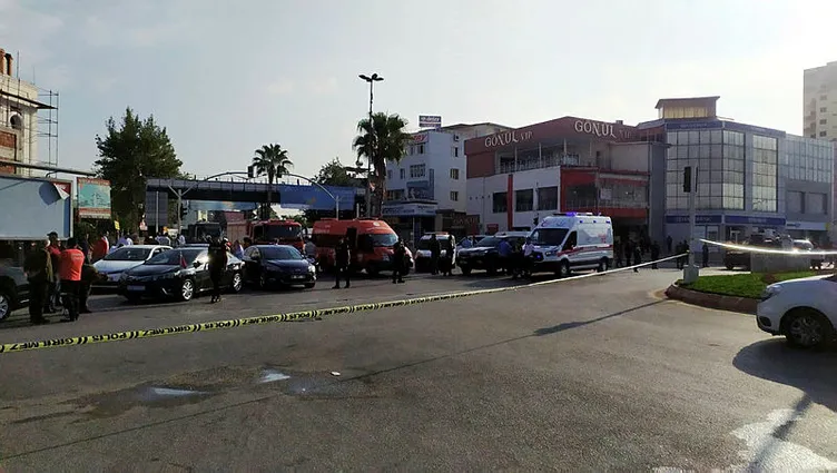 Adana'da terör saldırısı! Polis otobüsünün geçişi sırasında bombalı saldırı düzenlendi...