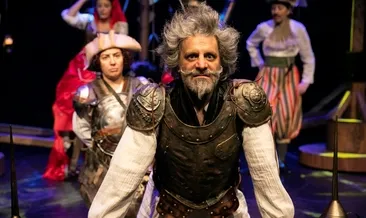 Bu sezon herkes tiyatro sahnesinde