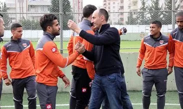 Adanaspor’da Jurcic futbolcularla vedalaştı
