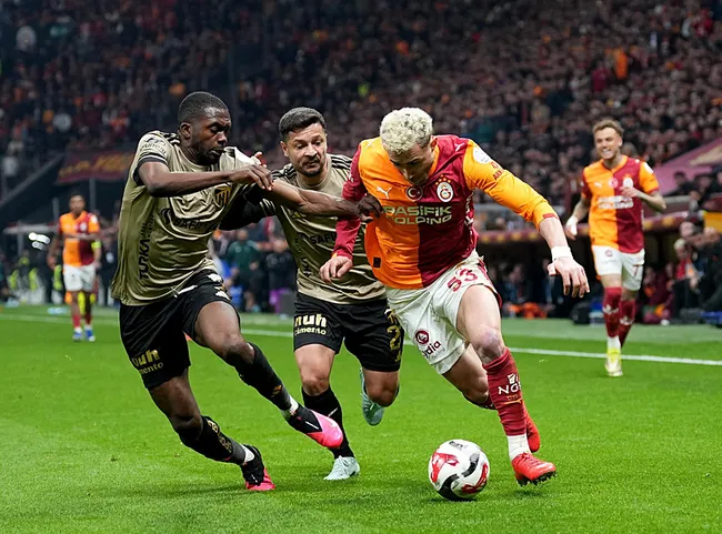 canli-galatasaray-kocaelispor-maci-okan-burukun-ilk-11-tercihi-belli-oldu-1789308197647.jpg