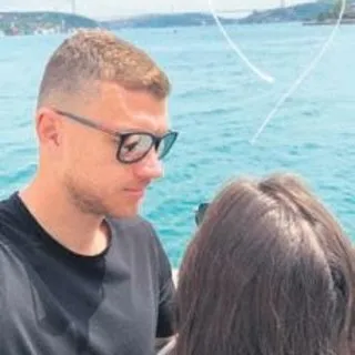 İstanbul’dan Dzeko geçti