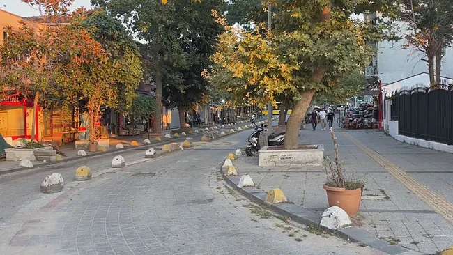 parkta-vahset-tartistigi-kisiyi-katletti-bankta-buldugum-bicagi-savurdum-1786469896984.jpeg