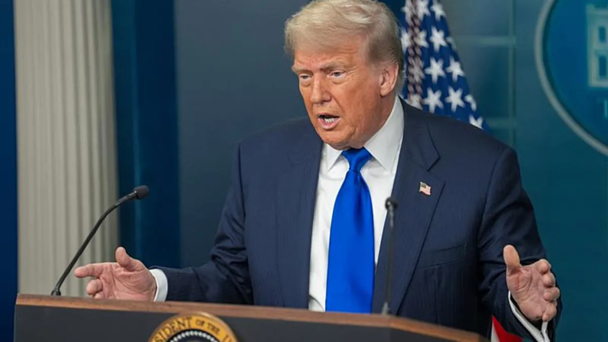 Trump’tan İran’a ‘Hürmüz’ resti: Boğazı elimizde tutacağız Trump’tan İran’a ‘Hürmüz’ resti: Boğazı elimizde tutacağız