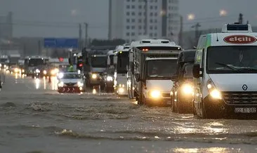 SON DAKİKA HABERİ: Edirne’de şiddetli yağış sonrası araçlar mahsur kaldı