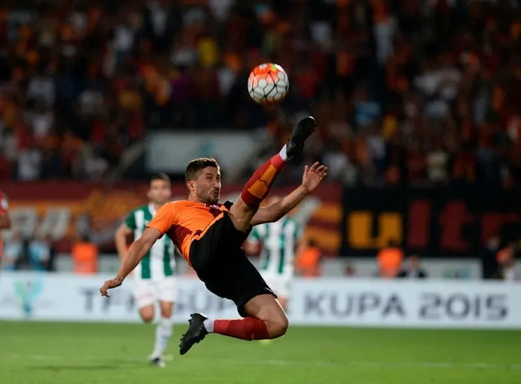 Sabri Sarıoğlu, Bursaspor’a transfer oluyor