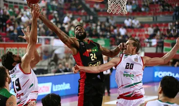 Pınar Karşıyaka zirvedeki yerini korudu