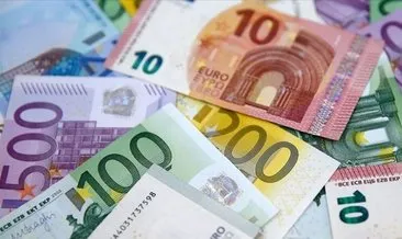 Euro dolar karşısında son 20 yılın en düşük seviyesine indi