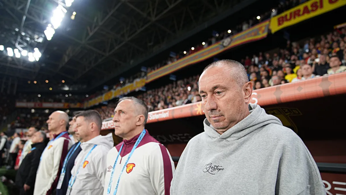 Stanimir Stoilov’dan Galatasaray maçı itirafı! ‘Fazla saygı gösterdik’ Stanimir Stoilov’dan Galatasaray maçı itirafı! ‘Fazla saygı gösterdik’