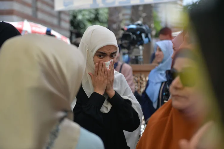 Şule Yüksel Şenler son yolculuğuna uğurlandı