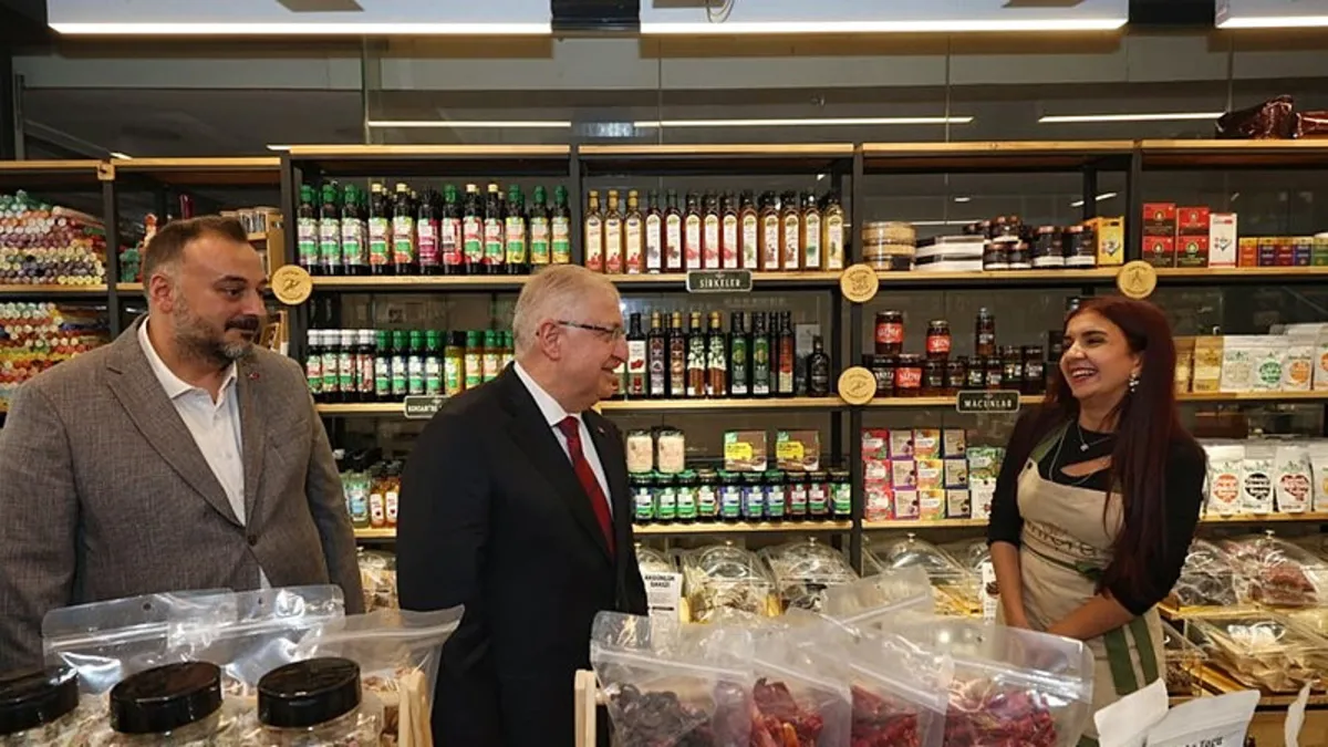 Bakan Güler, İstanbul’da esnaf ziyareti gerçekleştirdi