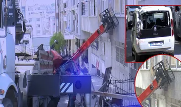 Güngören’de dehşet: İş makinesi yokuştan geri kaydı! Ortalık savaş alanına döndü...